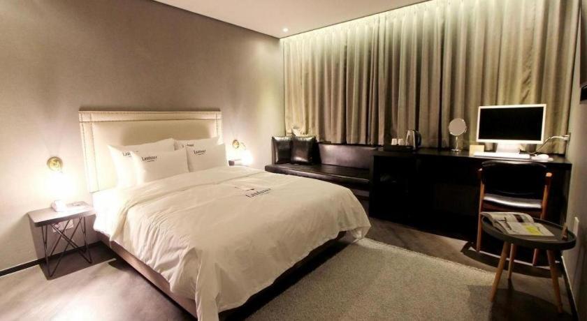 Londoner Hotel Busan Buitenkant foto