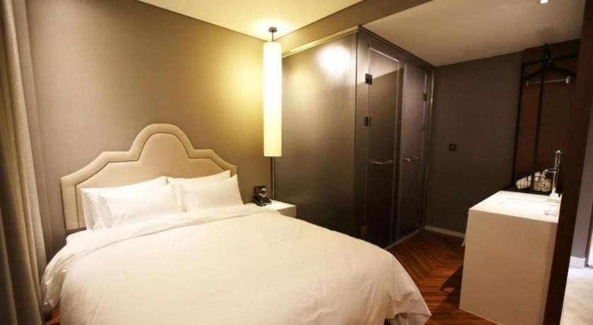 Londoner Hotel Busan Buitenkant foto