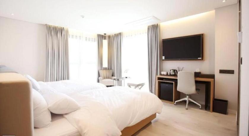 Londoner Hotel Busan Buitenkant foto